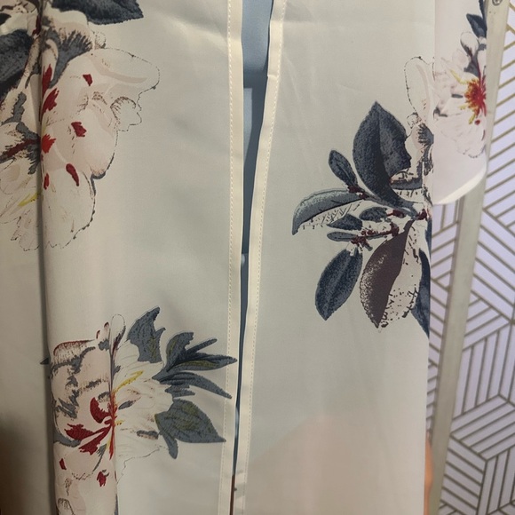 Floral Kimono Cardigan - Picture 6 of 8